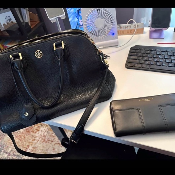 Tory Burch Black Satchel Bag with wallet and orignal receipt - Picture 2 of 2